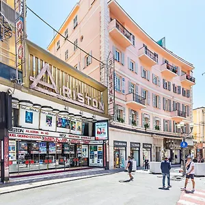  Appartamento Gaudio Flat Near Ariston Theater By Wonderful Italy